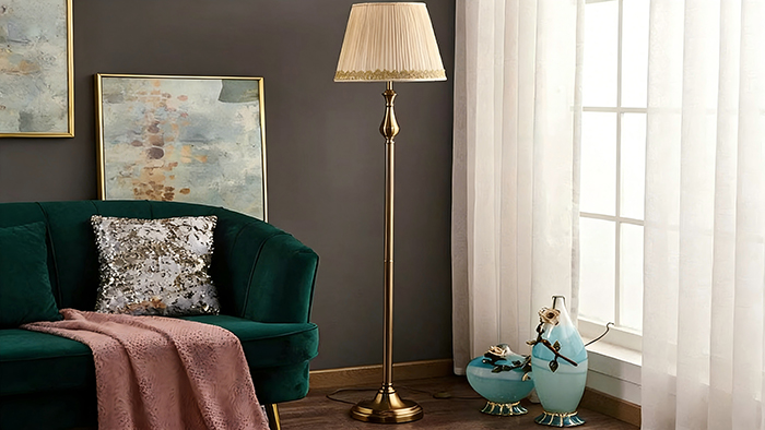 2.Classic Brass Floor Lamps