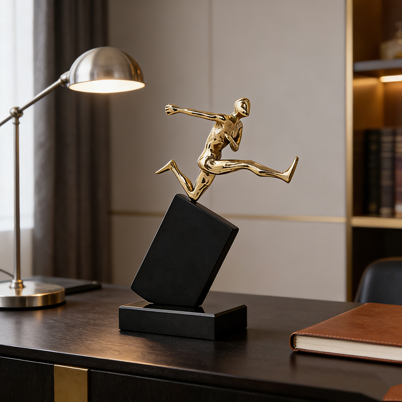 Sculptures & Figurines