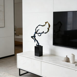 Sculptures & Figurines